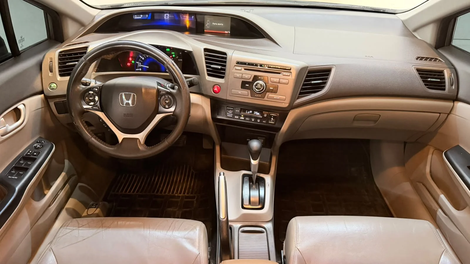 Honda Civic Sedan — foto 4