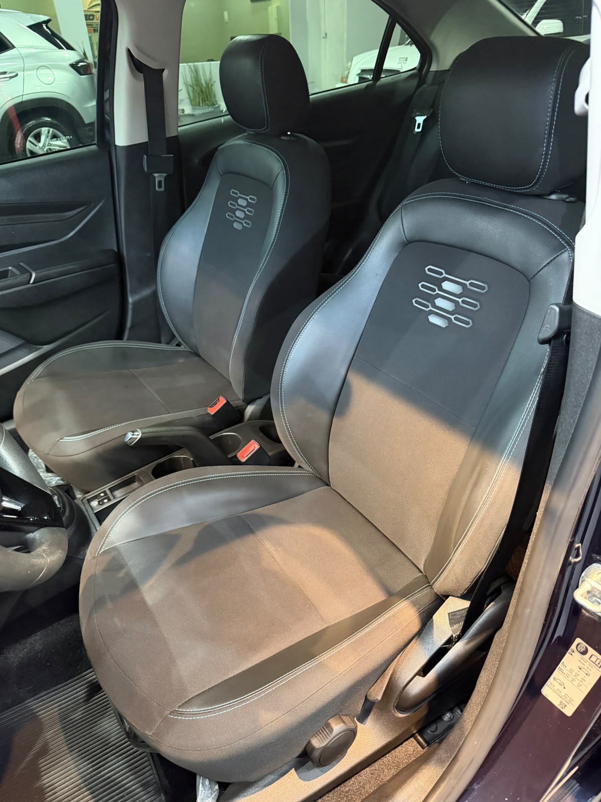 Chevrolet Onix Plus — foto 4