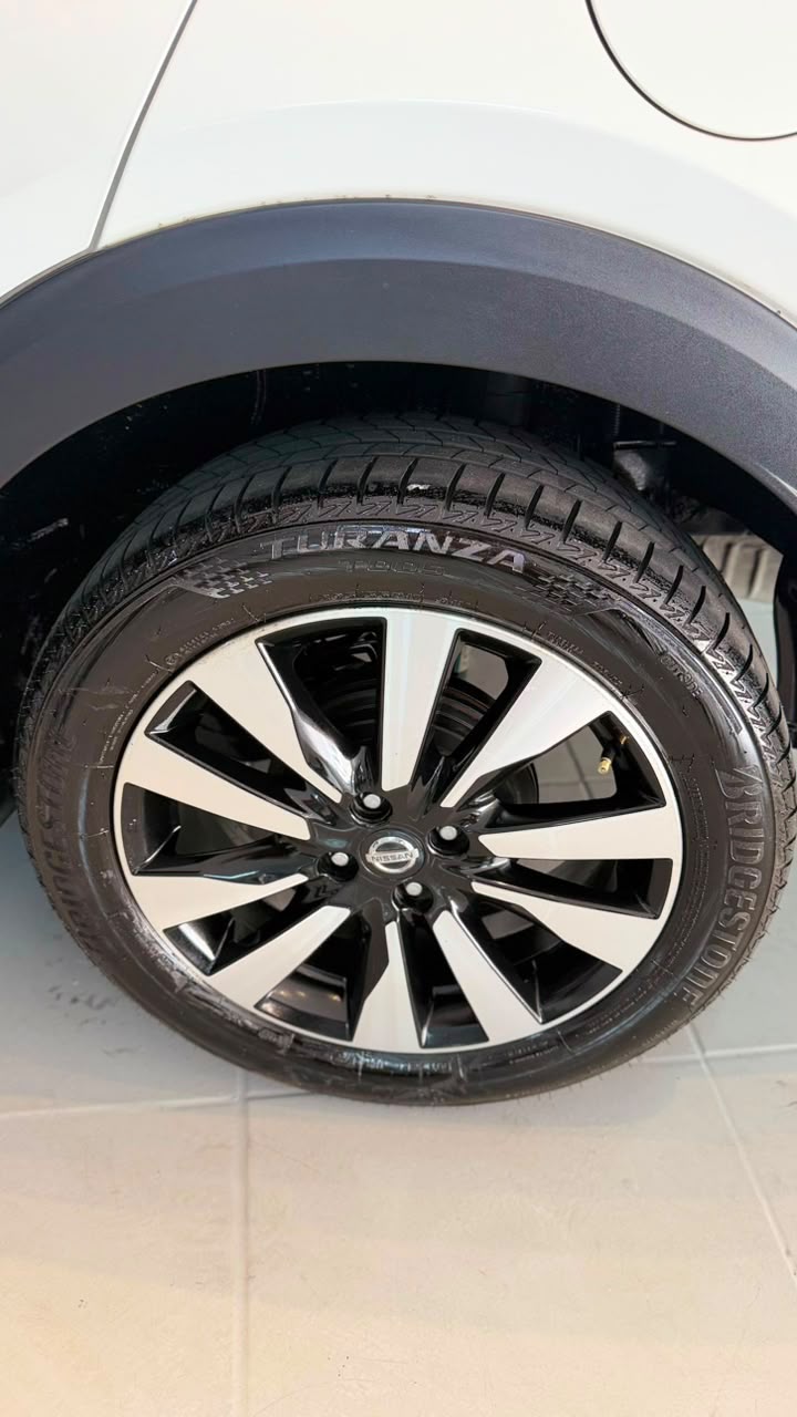 Nissan Kicks SV — foto 12