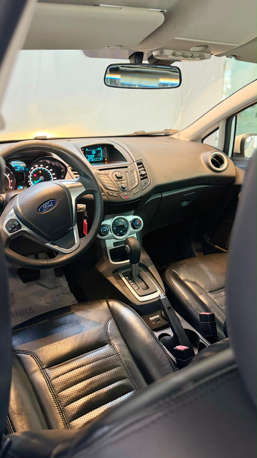 Ford Fiesta — foto 10