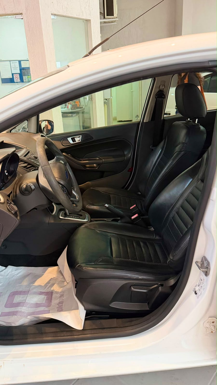 Ford Fiesta — foto 14