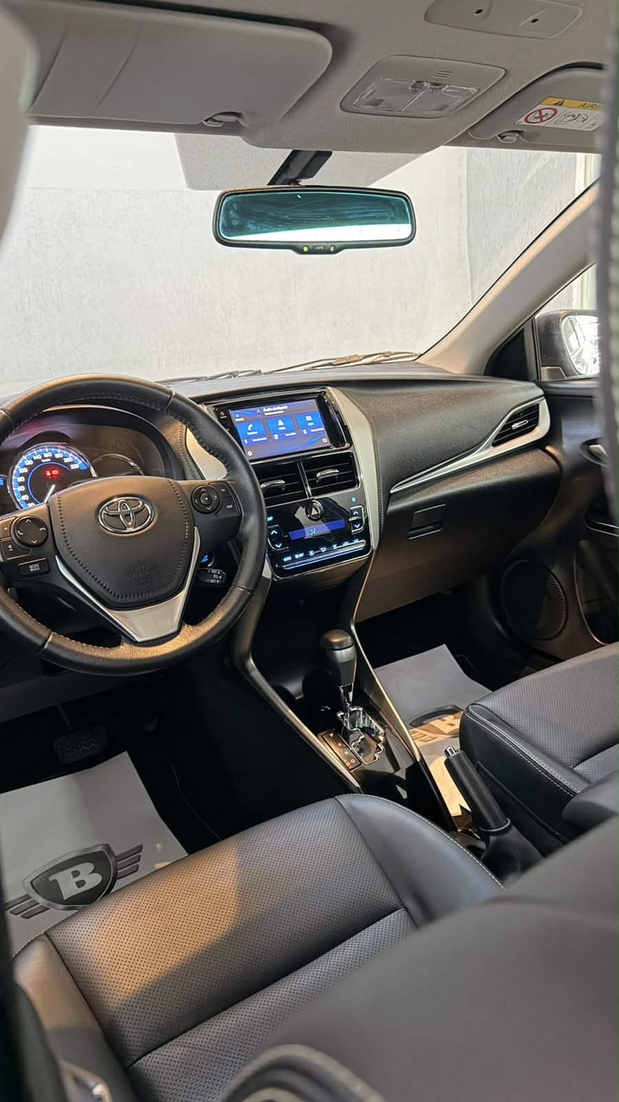 Toyota Yaris — foto 11