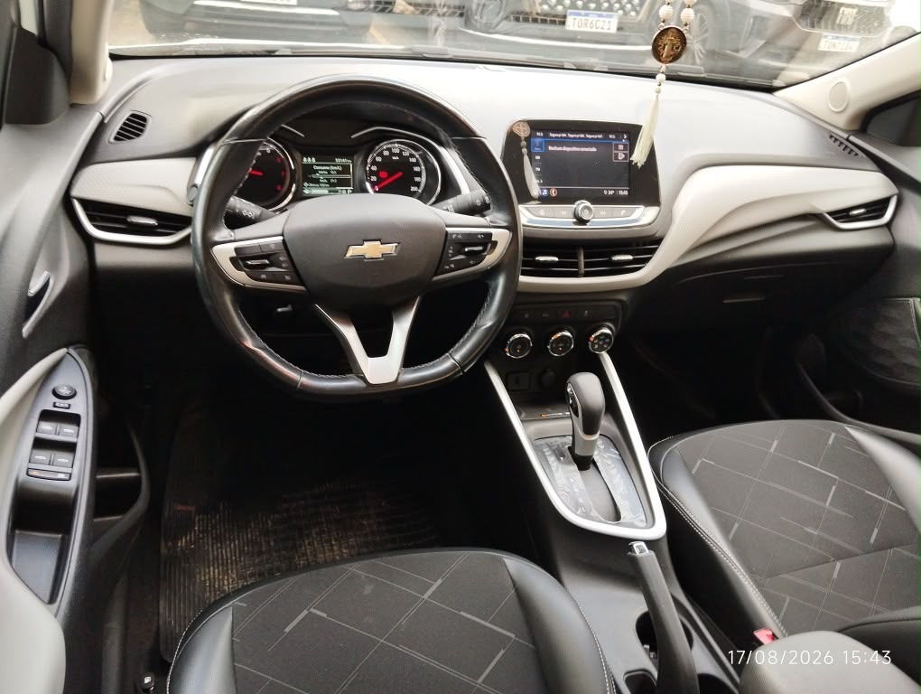 Chevrolet Onix Plus — foto 5