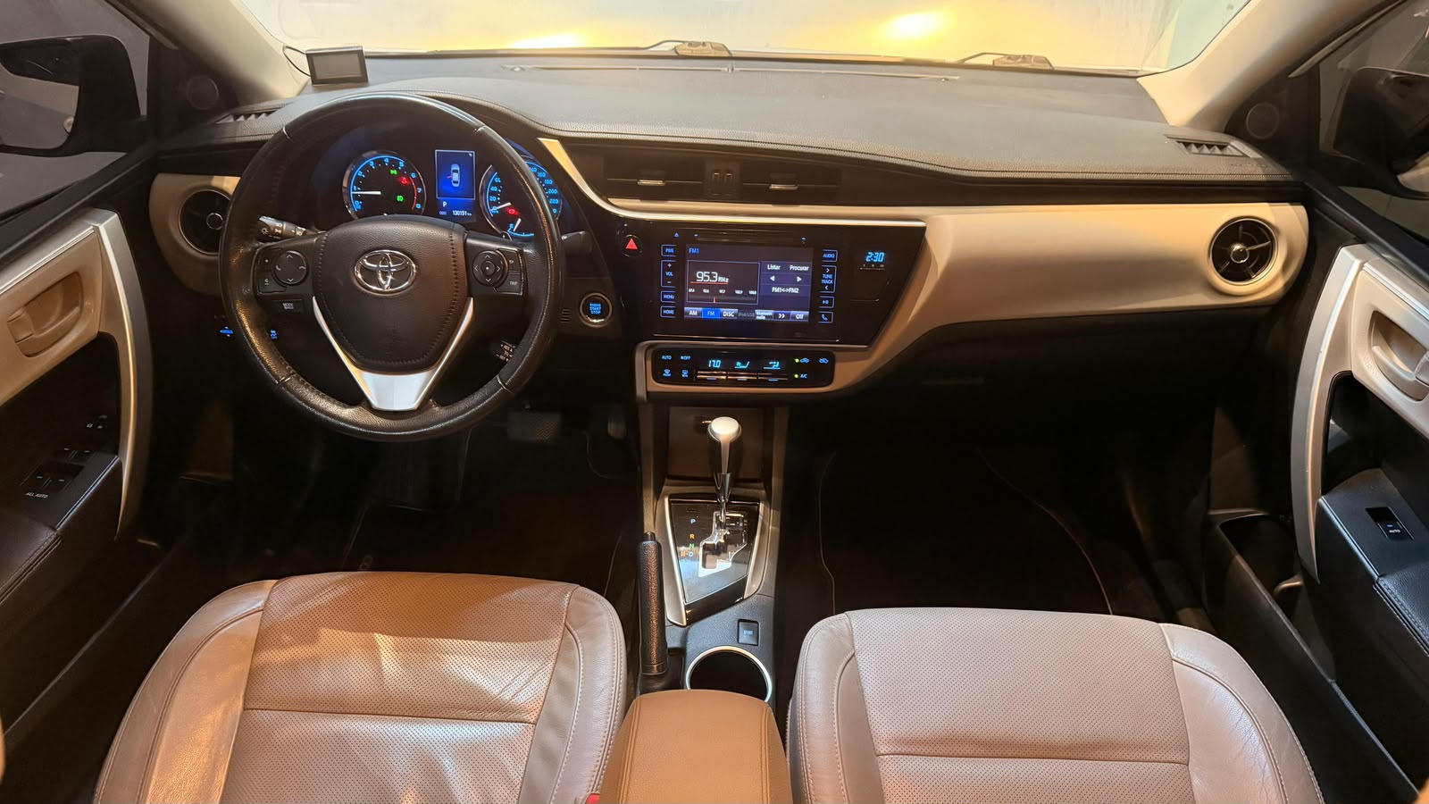 Toyota Corolla — foto 9