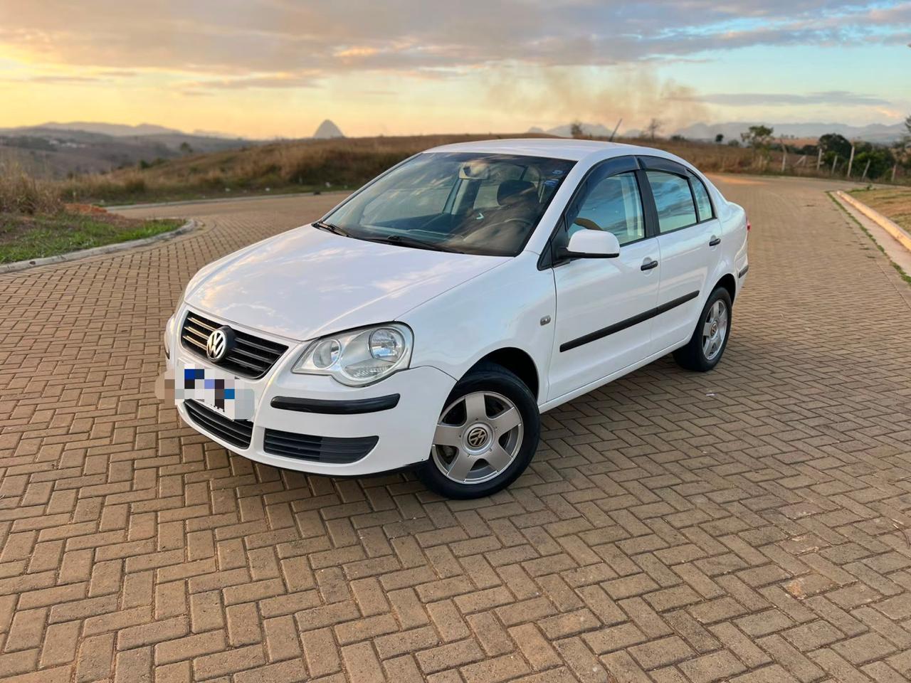 Volkswagen Polo 1.6 — foto 4