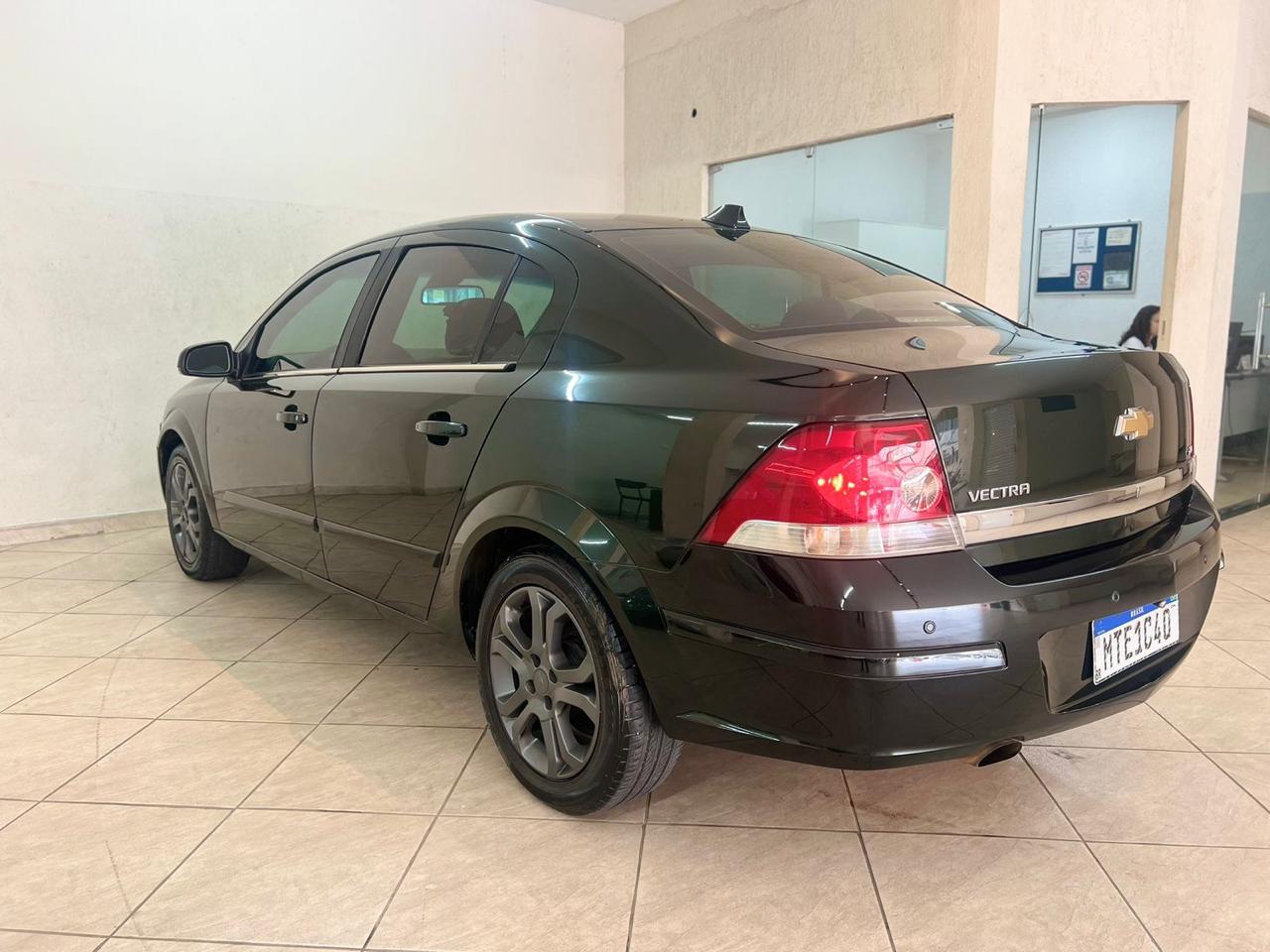 GM Vectra — foto 11