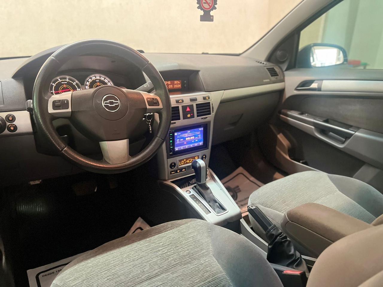 GM Vectra — foto 10