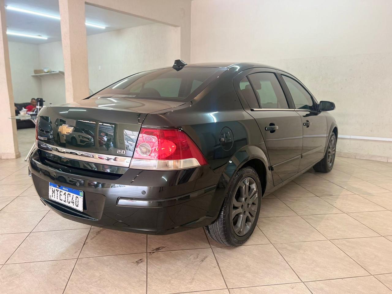 GM Vectra — foto 12
