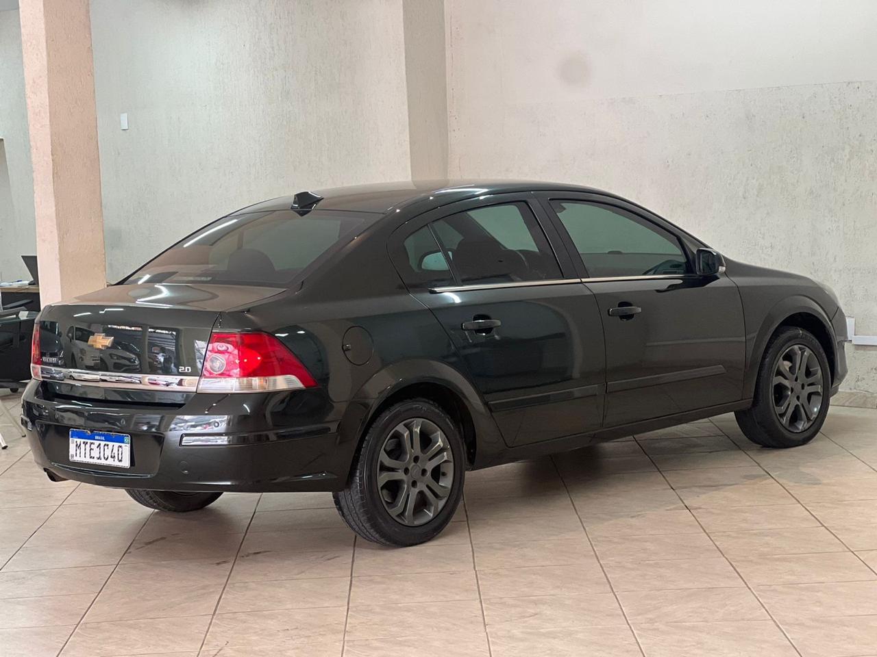 GM Vectra — foto 13