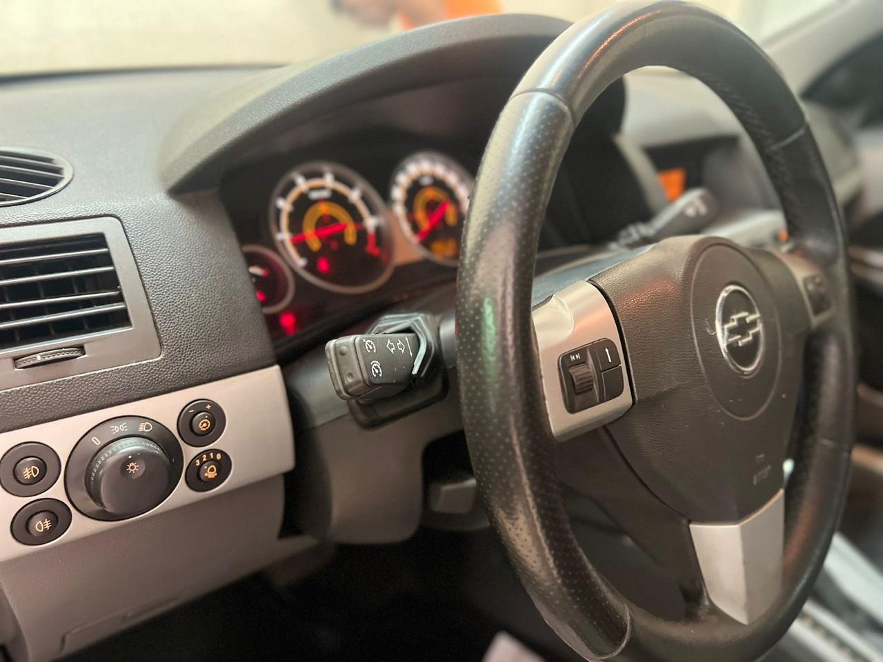 GM Vectra — foto 19