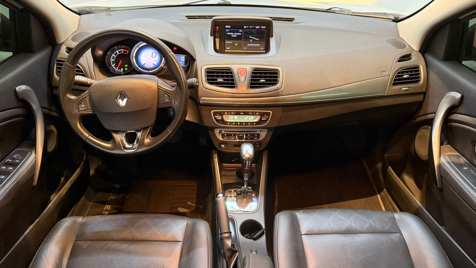 Renault Fluence — foto 9