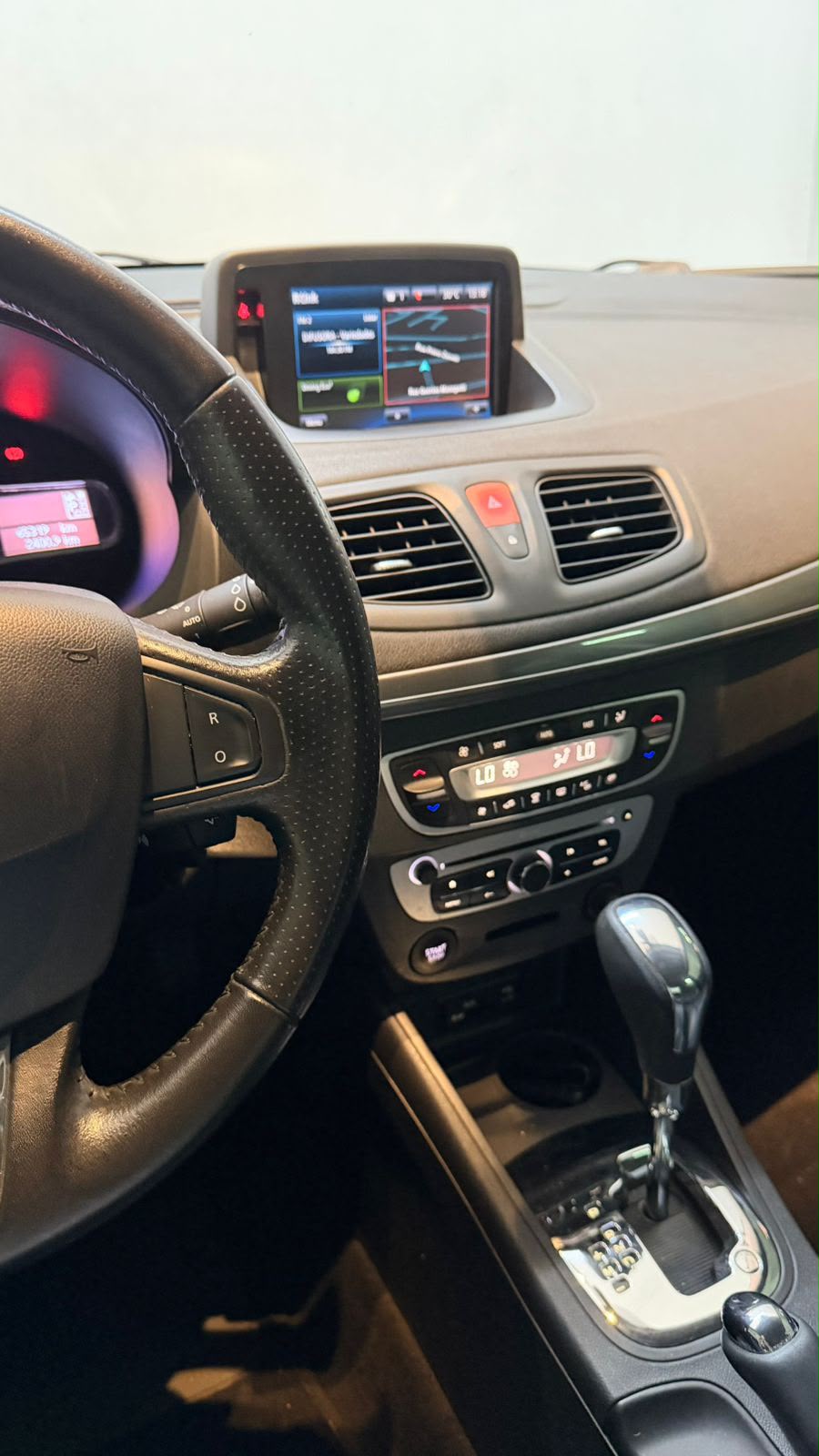 Renault Fluence — foto 12