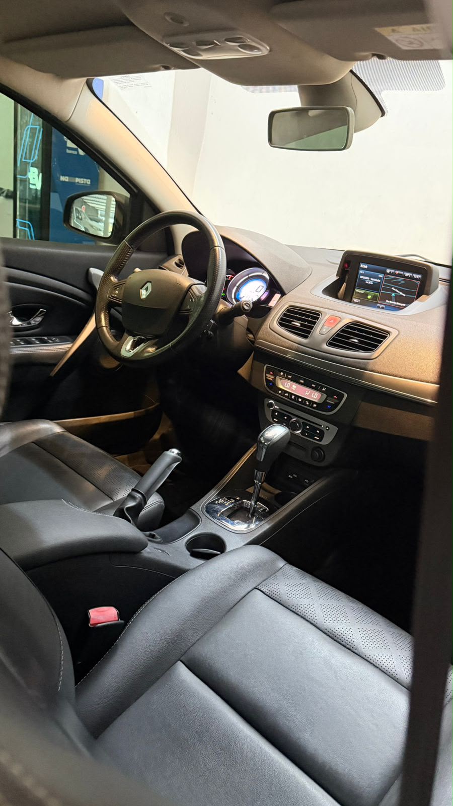 Renault Fluence — foto 14