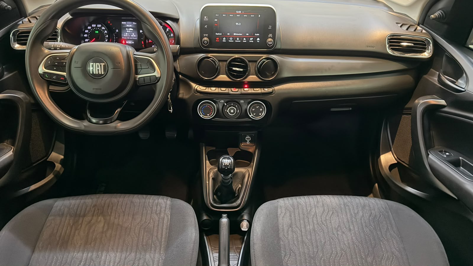 Fiat Cronos Drive 1.3 — foto 7
